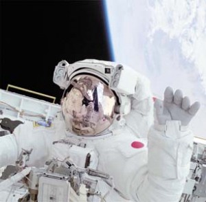 Astronautas... humanos al fin y al cabo.