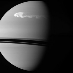 Saturno desnuda sus tormentas gigantes