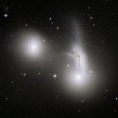 El Hubble descubre una 'batalla' entre galaxias